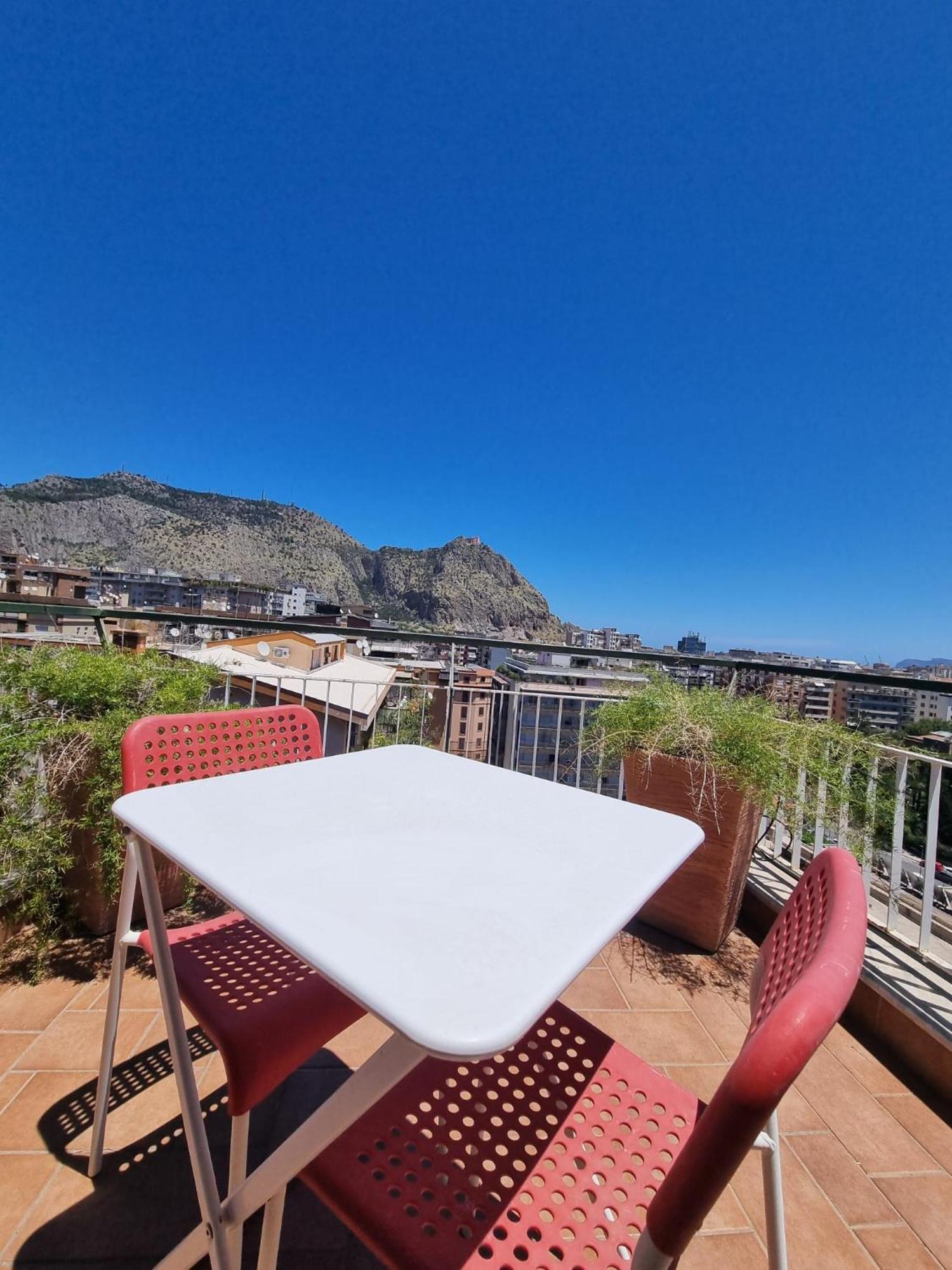 City House & Free Parking By Perry-Holiday Palermo Exteriör bild