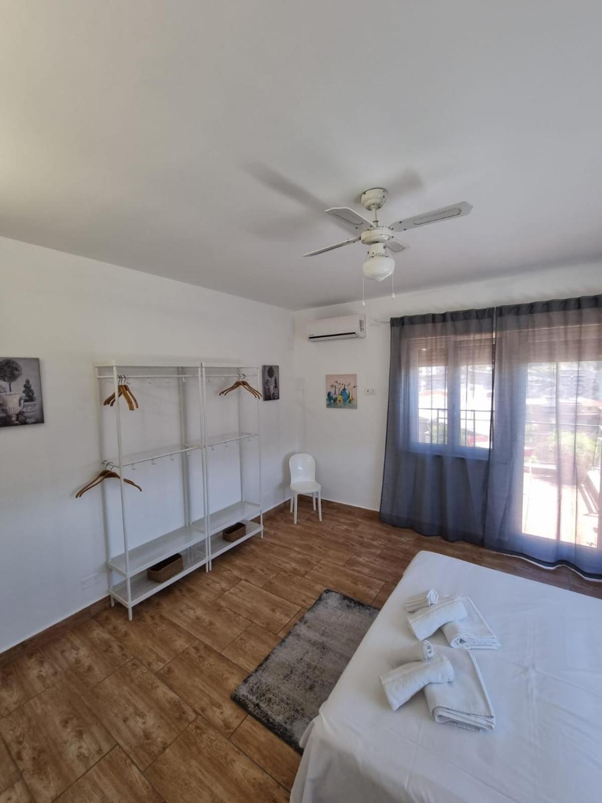 City House & Free Parking By Perry-Holiday Palermo Exteriör bild