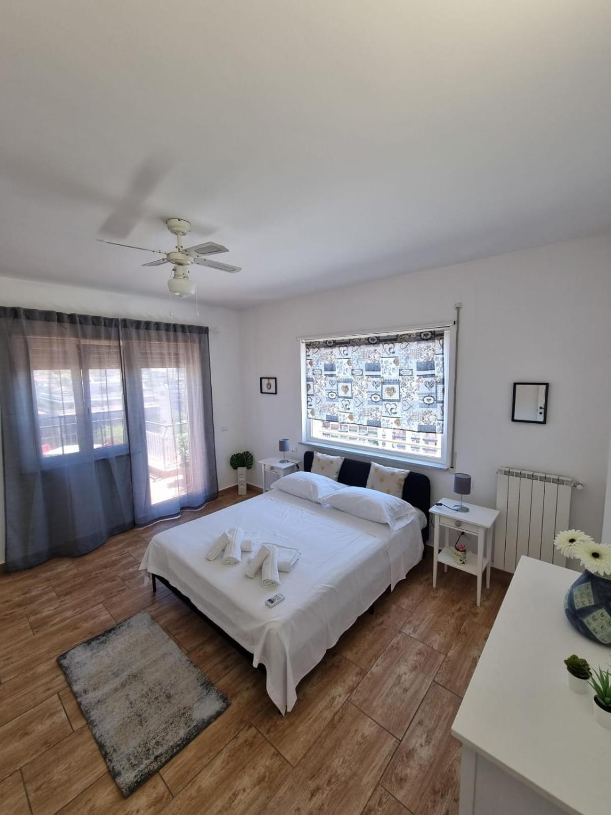 City House & Free Parking By Perry-Holiday Palermo Exteriör bild